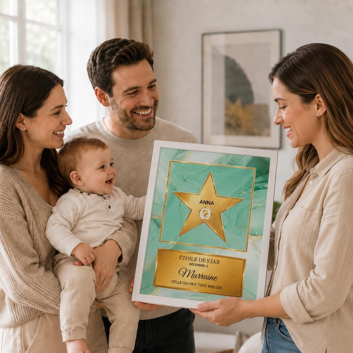 Exemple d'usage : l'étoile dorée sur marbre vert en cadre blanc offerte en cadeau, avec prénom, pictogramme et message au choix, imprimée puis livrée chez vous (exemple)