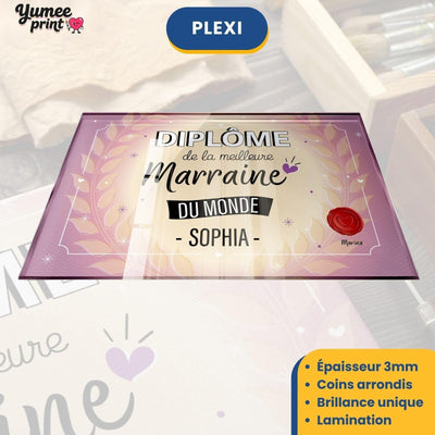 Diplôme « de la meilleure marraine du monde » sur plexiglas de 3 mm aux coins arrondis, finition brillante, avec son prénom et votre signature, livré chez vous (exemple)