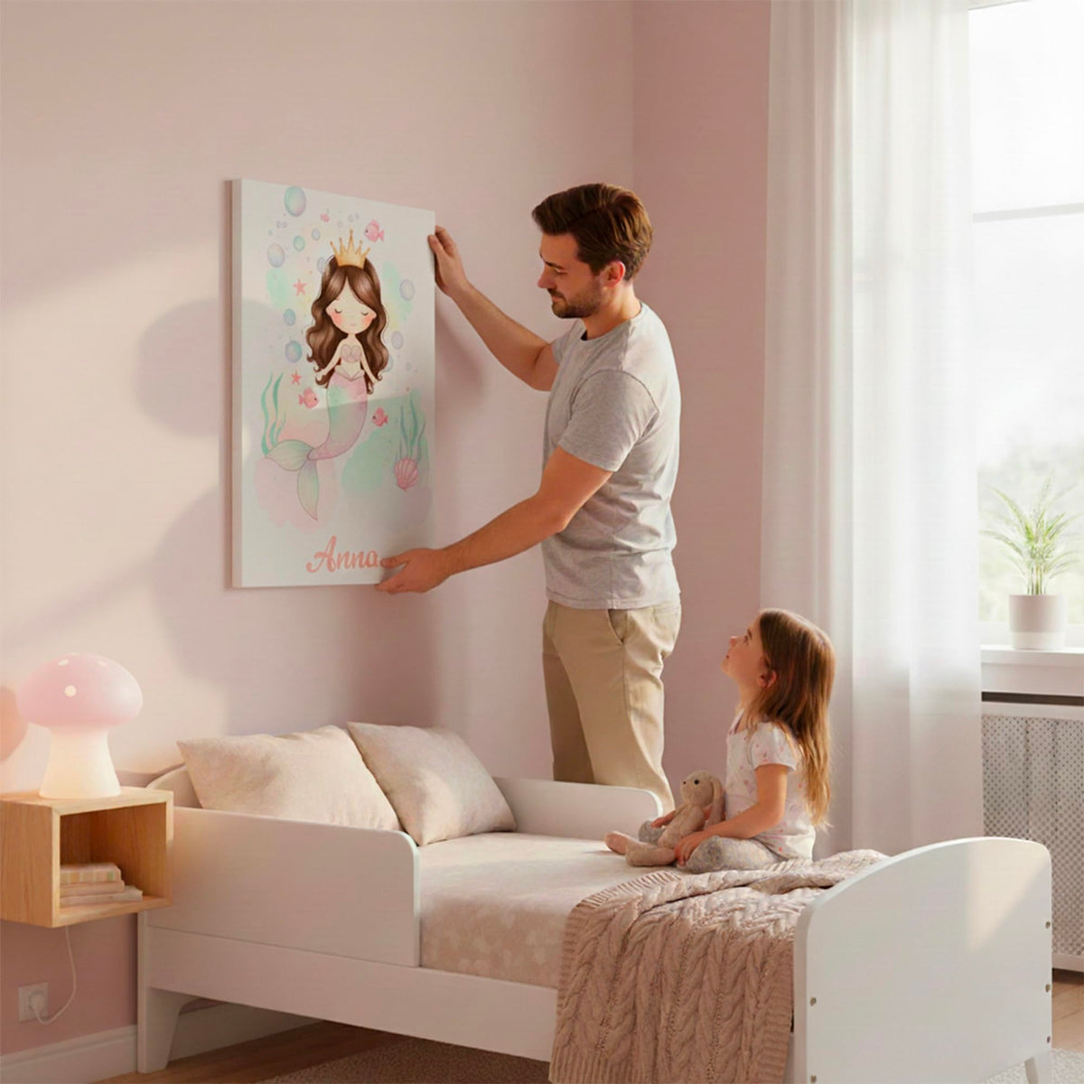 Sirène aquarelle au prénom sur toile canvas, accrochée au mur d'une chambre d'enfant : un exemple de déco pastel, teint et cheveux au choix, imprimée puis livrée chez vous (exemple)