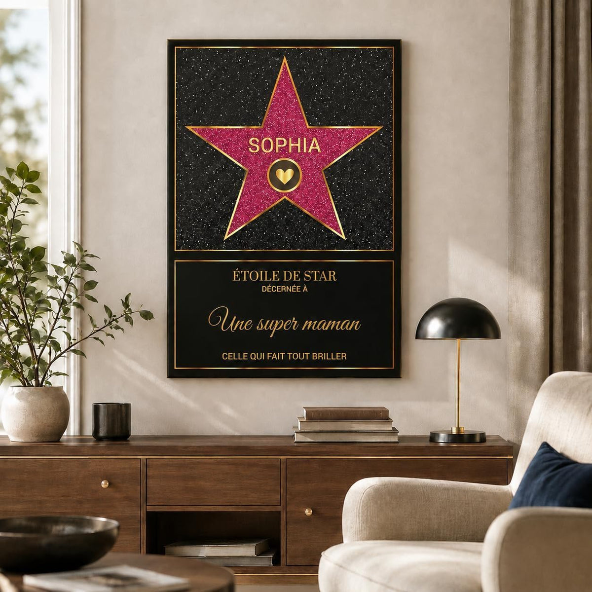 Étoile rose pailletée façon Walk of Fame accrochée au salon, à son prénom avec votre message, imprimée et livrée chez vous en affiche (poster), toile canvas, cadre ou plexiglas (exemple)