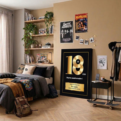Disque d'or « 18 ans » imprimé sur toile canvas tendue sur châssis, posé dans une chambre ; prénom, signature et message au choix, livré chez vous (exemple)