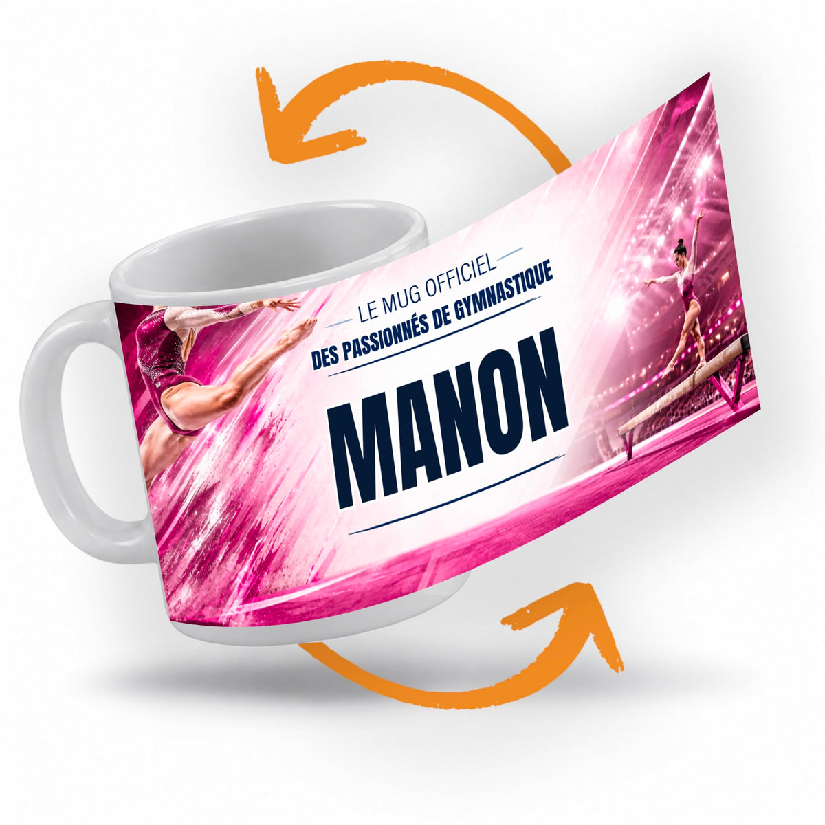 Décor gymnastique déroulé à 360° autour du mug : une gymnaste en équilibre sur la poutre, touches roses et framboise, votre texte et son prénom au centre ; imprimé puis livré chez vous (exemple)