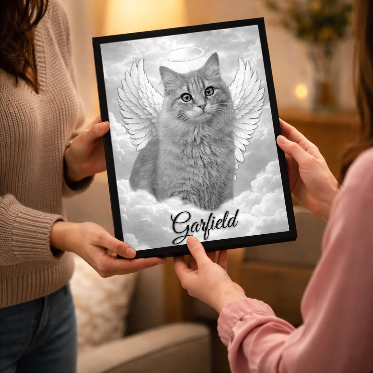 Portrait ailé en noir et blanc offert de main en main en cadre noir, un cadeau de soutien après la perte d'un animal, avec son prénom, livré chez vous (exemple)