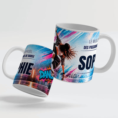 Le mug danse urbaine de 330 ml vu de deux côtés, en céramique blanche : prénom et texte au choix ; anse et intérieur blancs, noirs, rouges, bleus, verts, roses ou dorés ; livré chez vous (exemple)