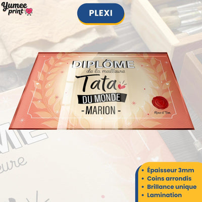 Diplôme « de la meilleure tata du monde » sur plexiglas de 3 mm aux coins arrondis, finition brillante, avec son prénom et votre signature, livré chez vous (exemple)