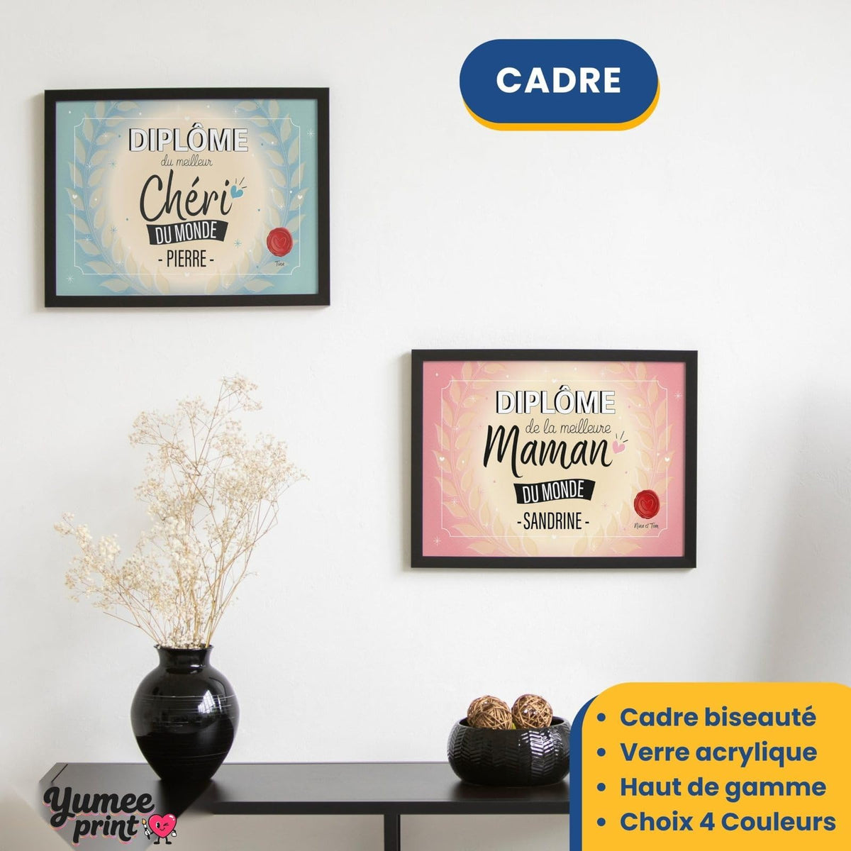 Deux diplômes humoristiques en cadre noir avec verre acrylique, ici « meilleur chéri » et « meilleure maman » ; prénoms et signatures personnalisés, livrés chez vous (exemple)
