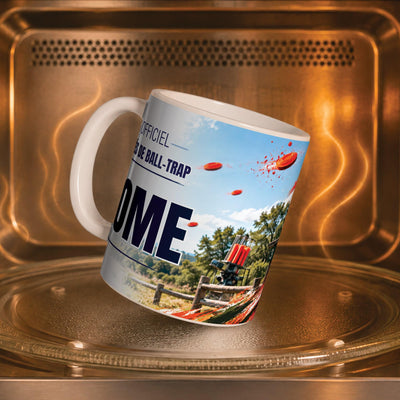 Mug ball-trap dans un four à micro-ondes, on y voit les plateaux orange dans le ciel : compatible micro-ondes, aussi en version magique révélée par la chaleur ; livré chez vous (exemple)