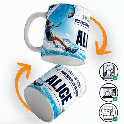 Mug kitesurf femme vu sous deux angles, prénom et texte au choix ; compatible lave-vaisselle et micro-ondes, expédié calé dans une boîte en carton jusque chez vous (exemple)