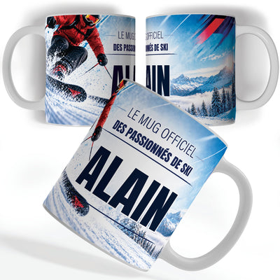 Mug ski vu de face et de dos : skieur dans la poudreuse, « Le mug officiel des passionnés de ski » et votre prénom, imprimés sur céramique blanche et livrés chez vous (exemple)