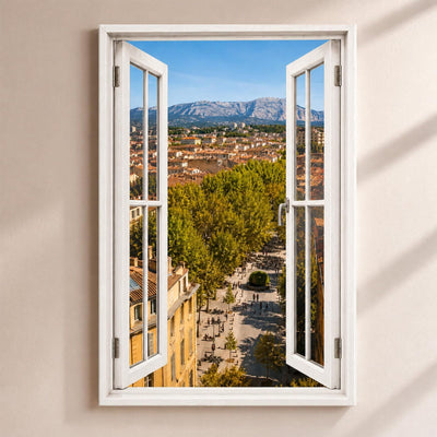 Trompe-l'œil sur Aix-en-Provence : les platanes, les toits ocre et la montagne Sainte-Victoire, par une fenêtre blanche ouverte, sur toile canvas tendue ou plexiglas, livré chez vous (exemple)