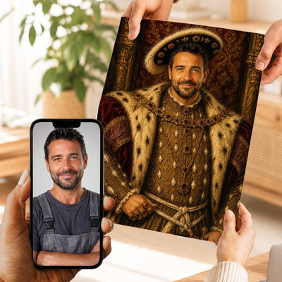 Création personnalisée : votre visage en seigneur de la Renaissance, toque brodée, manteau de fourrure, imprimée en affiche (poster), livrée chez vous ; photo d'origine sur le téléphone (exemple)