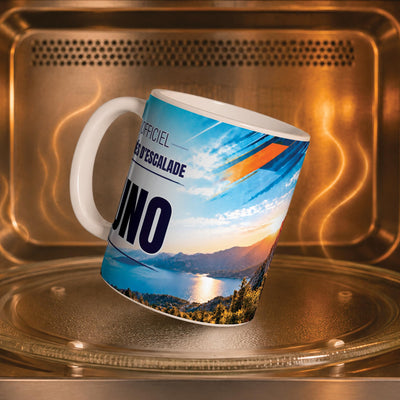 Mug escalade dans un four à micro-ondes, on y voit la baie et ses montagnes : compatible micro-ondes, aussi en version magique révélée par la chaleur ; livré chez vous (exemple)