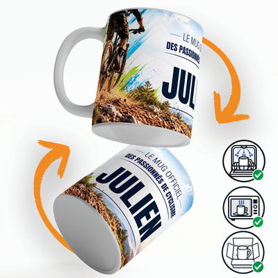 Mug VTT vu sous deux angles, prénom et texte au choix ; compatible lave-vaisselle et micro-ondes, expédié calé dans une boîte en carton jusque chez vous (exemple)