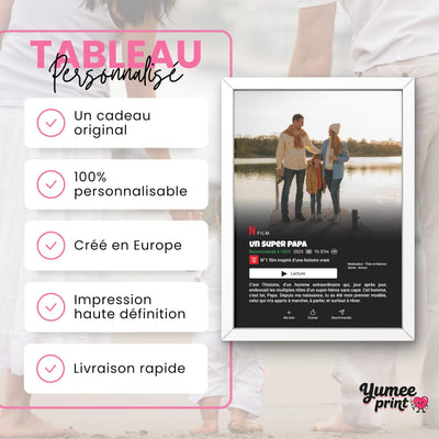 Affiche façon écran de streaming en cadre blanc : un cadeau original et personnalisable, votre photo, votre titre et vos textes imprimés sur le support choisi, livrés chez vous (exemple)